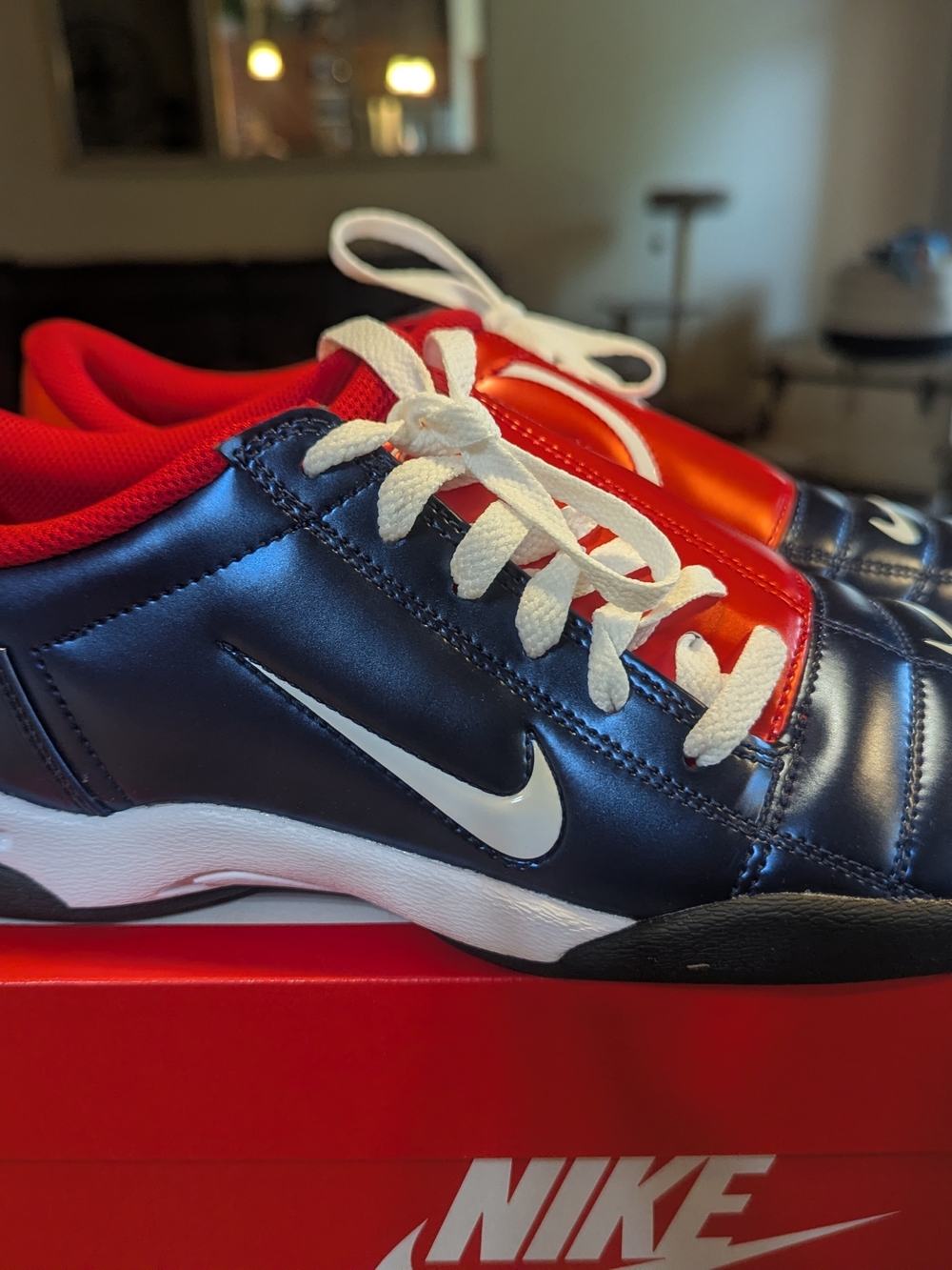 Nike Mens Navy and Red Total 90
